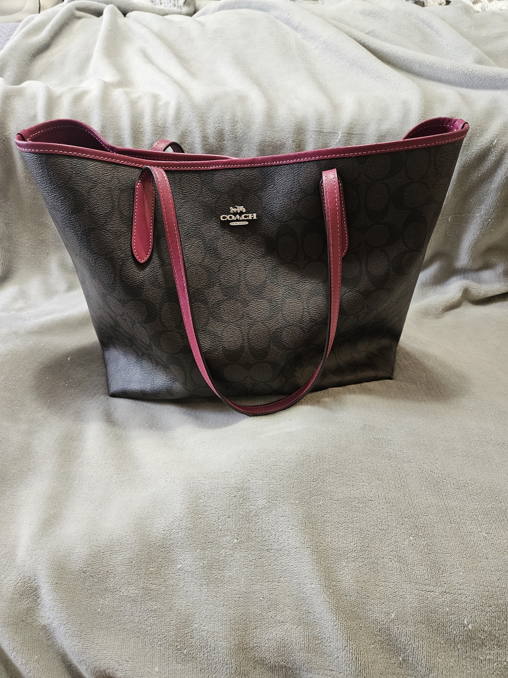 Coach Black Signature Tote with Berry Trim - Picture 2 of 6